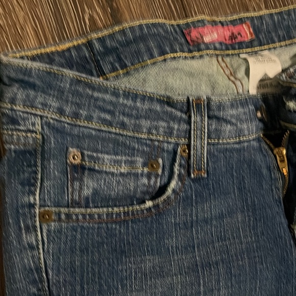 Levi’s Too Superlow Flare 524 Jeans - Picture 4 of 8